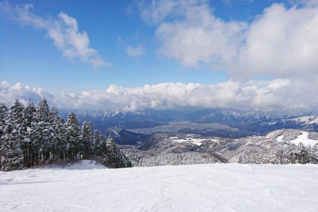 Bbq可 1日1組限定 貸切別荘 秘密基地 は恐竜博物館まで3Km スキージャム勝山まで12Km Katsuyama Εξωτερικό φωτογραφία